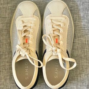 Rothy’s “The Lace Up” Size 8